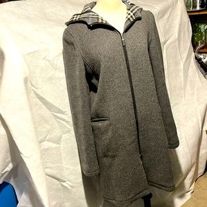 Wool hooded coat with pockets. Size small. Studio Y.